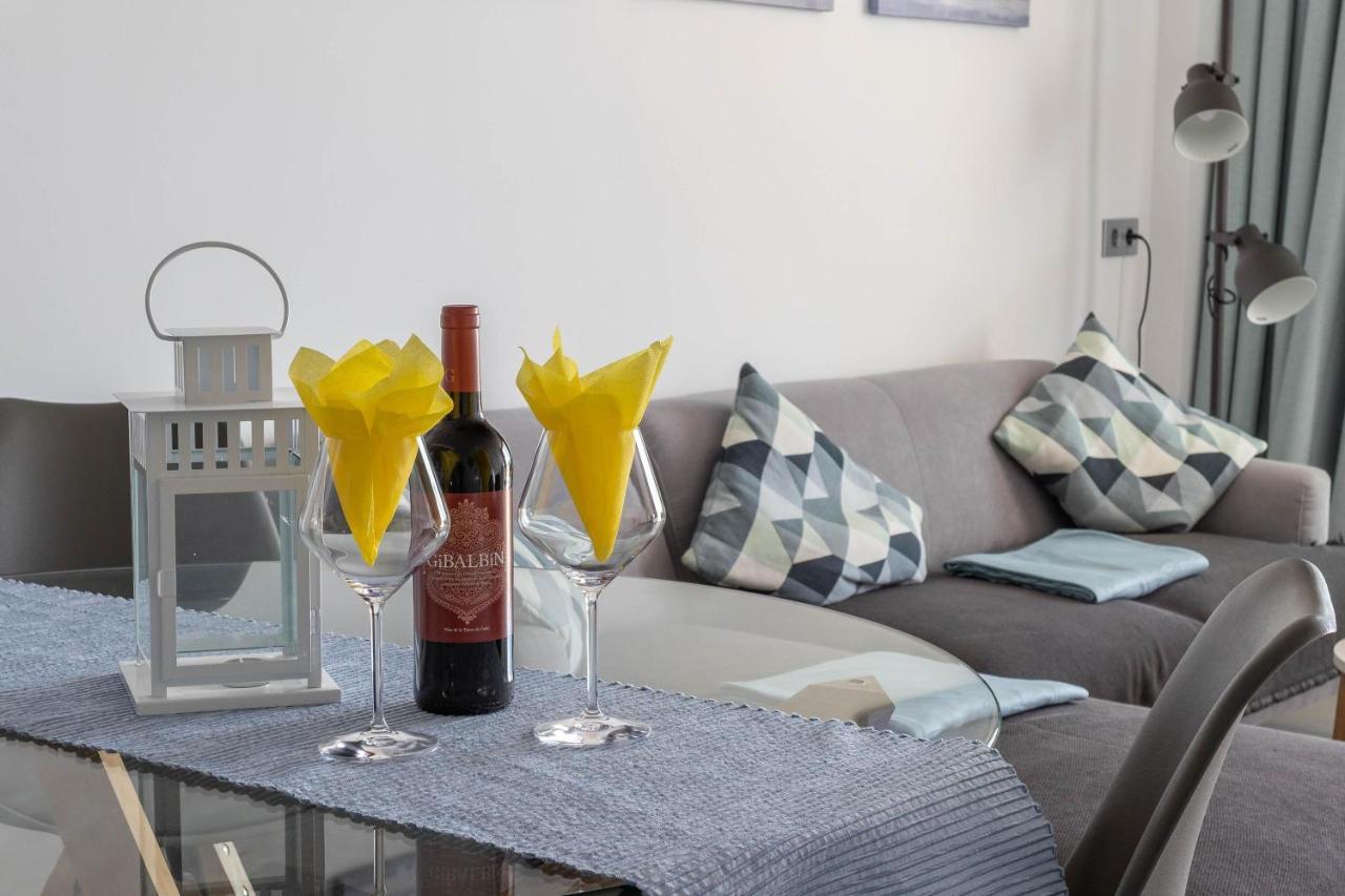 Apartment Arce Frontline Seaview Нерха Екстериор снимка